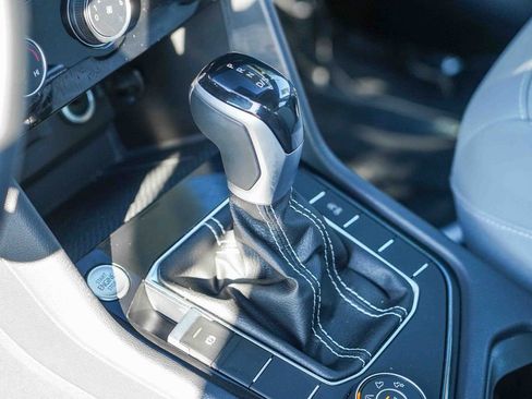 Used 2023 Volkswagen Taos SE image 25