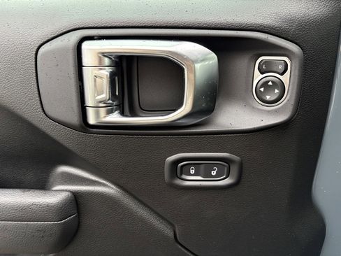 New 2026 Jeep Gladiator Sport image 15