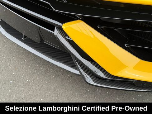 Used 2023 Lamborghini Urus Performante AWD/4WD image 10