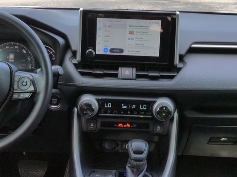 Used 2024 Toyota RAV4 XLE FWD image 18