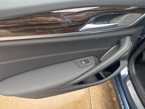 Used 2023 BMW 540i w/ Premium Package RWD image 27
