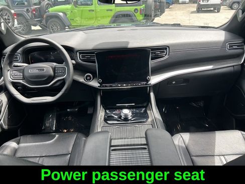 Used 2024 Jeep Wagoneer Series II AWD/4WD image 35