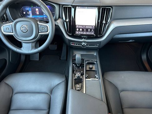 Used 2025 Volvo XC60 T8 Core AWD/4WD image 13