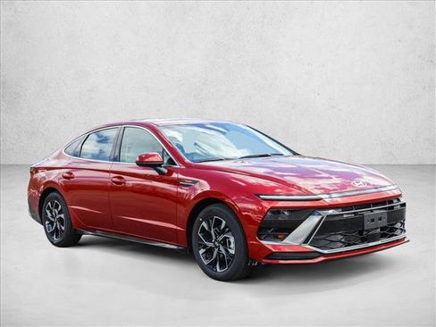 Certified 2025 Hyundai Sonata SEL image 3