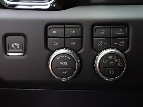 Used 2026 GMC Sierra 2500 Denali Ultimate AWD/4WD image 24
