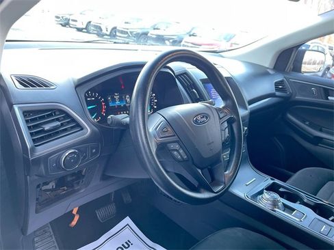 Used 2020 Ford Edge SE image 10