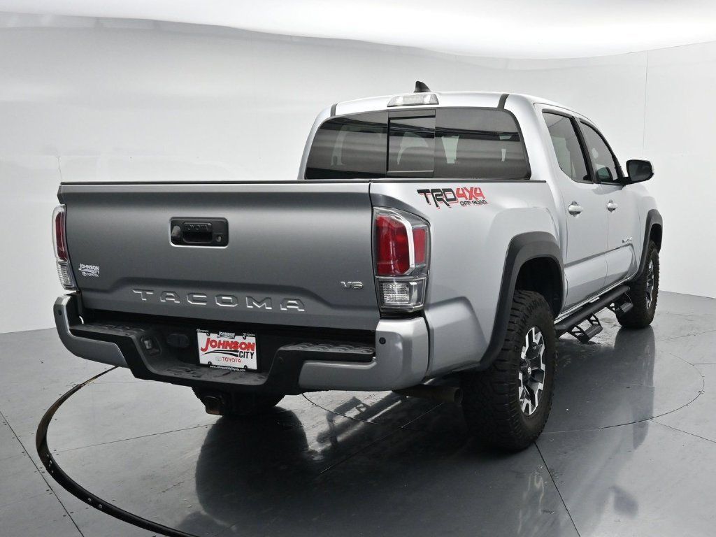 Used 2023 Toyota Tacoma TRD Off-Road w/ Technology Package AWD/4WD image 6