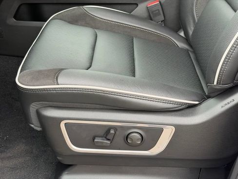 New 2026 RAM 1500 Laramie w/ Night Edition AWD/4WD image 7