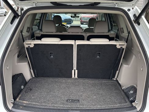 Used 2023 Volkswagen Atlas SE w/ Black Wheel Package image 14