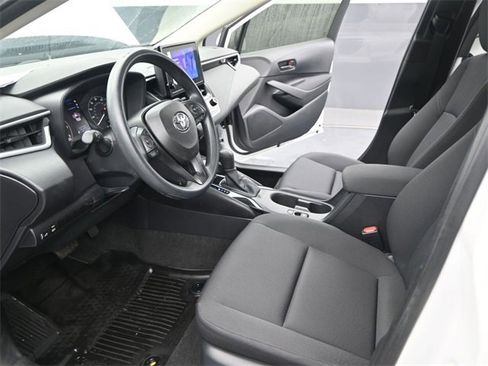 Used 2024 Toyota Corolla LE image 6