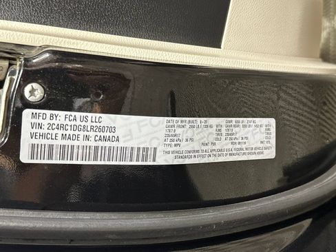Used 2020 Chrysler Voyager Lxi FWD image 18