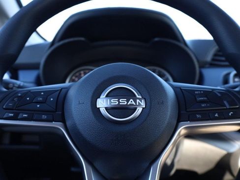 New 2025 Nissan Versa SV w/ Trunk Package image 9