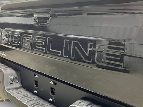 New 2026 Honda Ridgeline Black Edition image 9