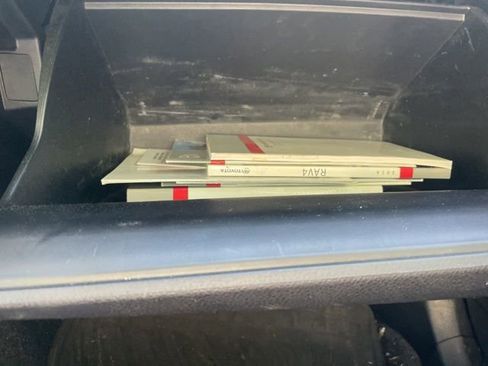 Used 2014 Toyota RAV4 XLE image 6