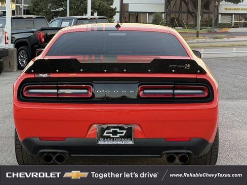 Used 2022 Dodge Challenger R/T Scat Pack RWD image 7