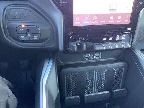 New 2026 RAM 2500 Big Horn AWD/4WD image 26