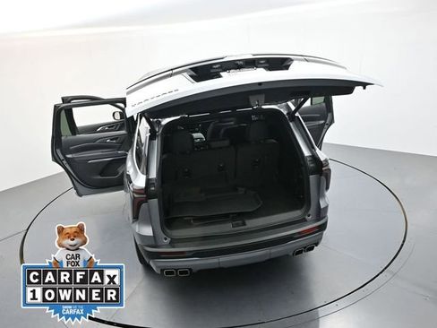 Used 2025 Chevrolet Traverse LT FWD image 42