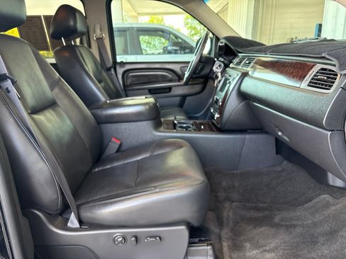 Used 2011 GMC Sierra 1500 Denali RWD image 17