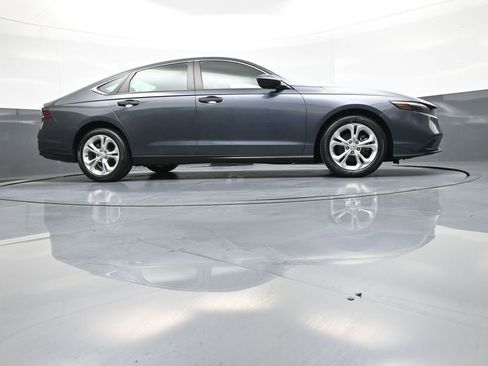 Used 2023 Honda Accord LX image 28