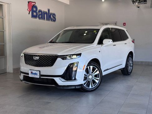 Certified 2024 Cadillac XT6 Premium Luxury w/ LPO, Floor Liner Package AWD/4WD image 2