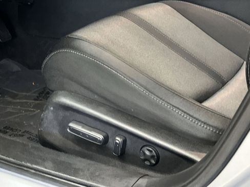 Used 2021 Honda Accord EX image 12