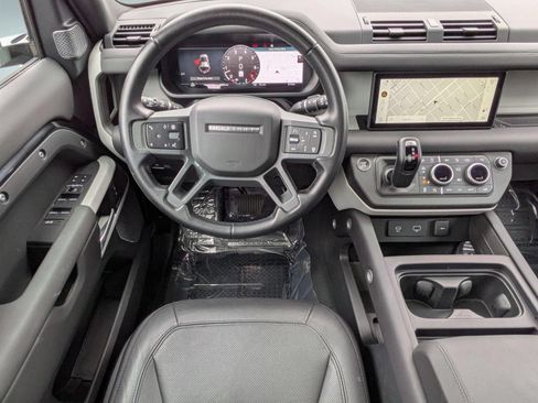 Used 2024 Land Rover Defender 110 SE AWD/4WD image 27