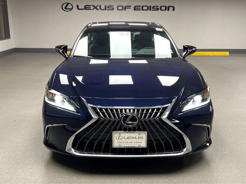 Certified 2025 Lexus ES 350 w/ Premium Package FWD image 2