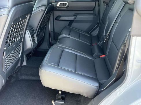 New 2026 Ford Bronco Badlands image 4