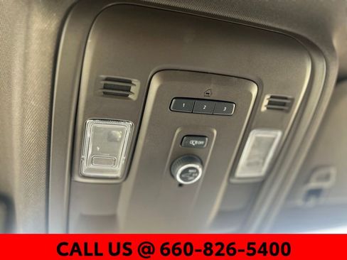 Used 2023 Chevrolet Suburban LT image 21
