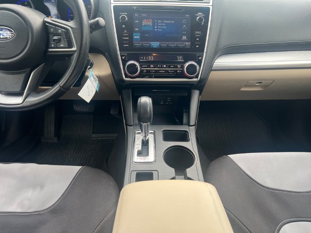 Used 2019 Subaru Outback 2.5i Premium AWD/4WD image 16