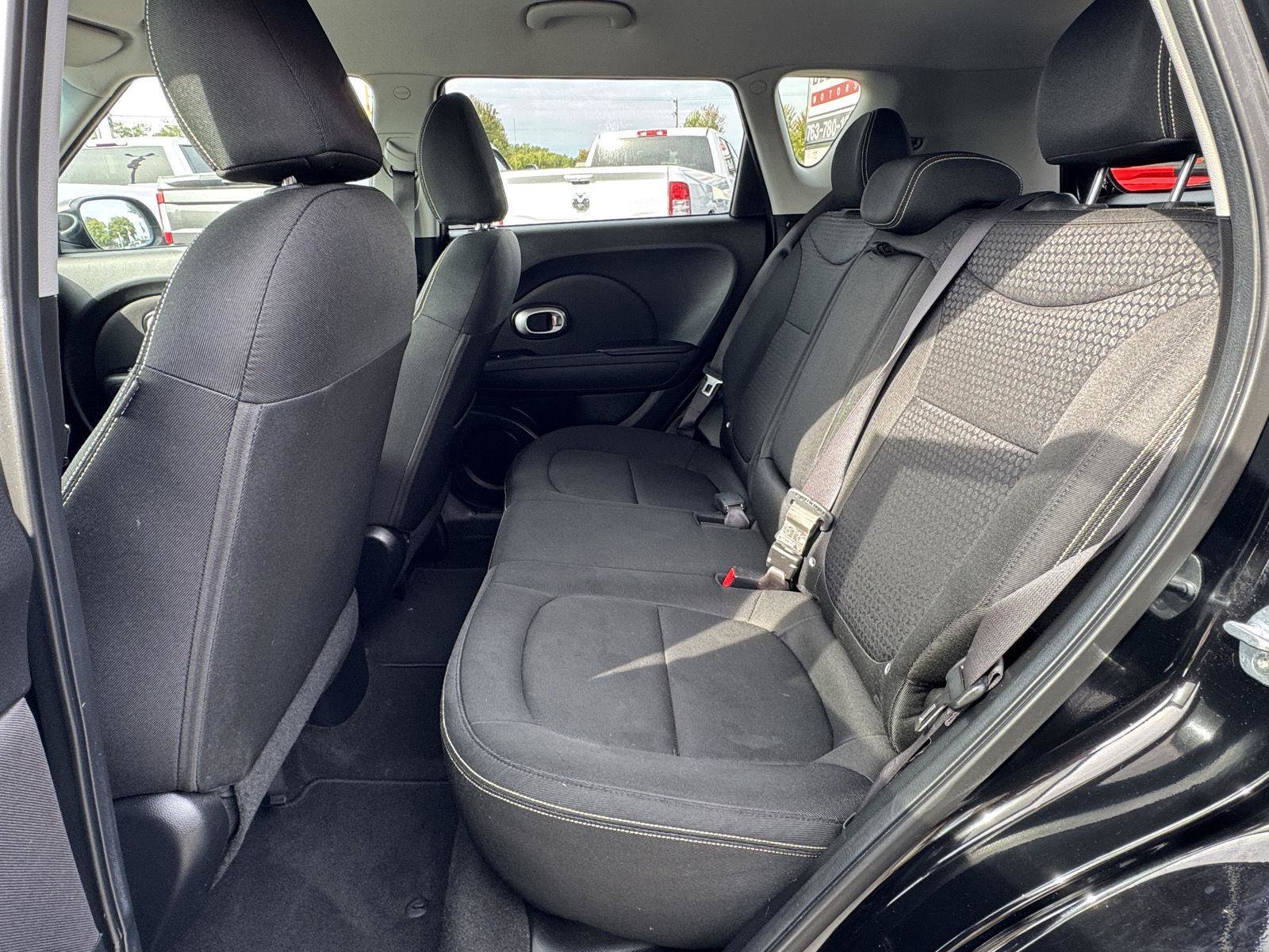 Used 2016 Kia Soul + FWD image 28