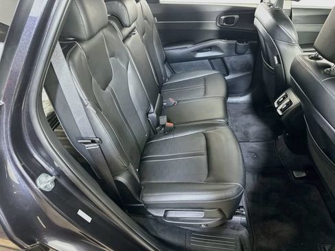 Used 2025 Kia Sorento S AWD/4WD image 12