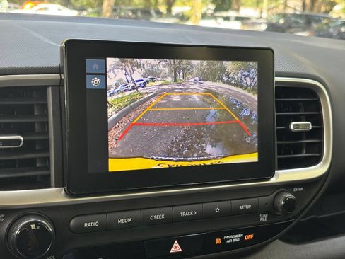 Used 2026 Hyundai Venue SEL FWD image 21