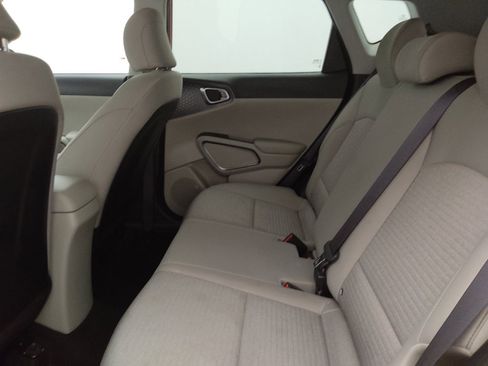 Used 2021 Kia Soul S image 18