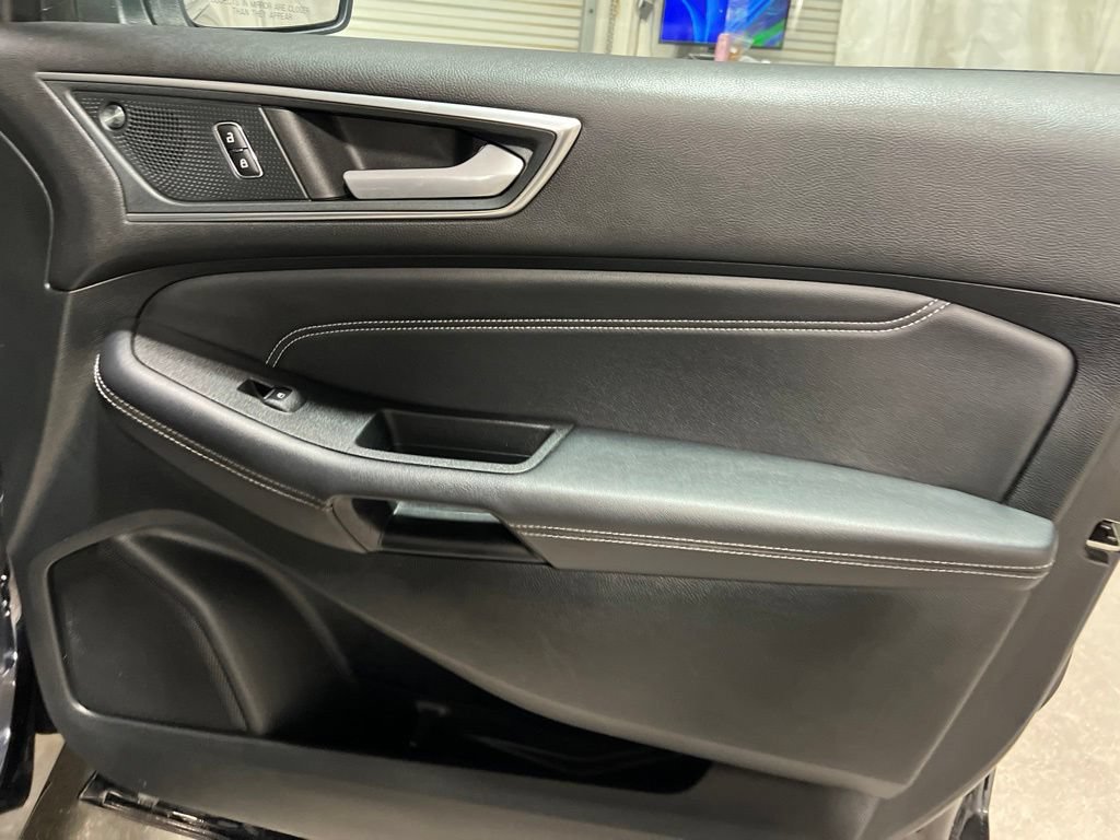 Used 2024 Ford Edge Titanium AWD/4WD image 10