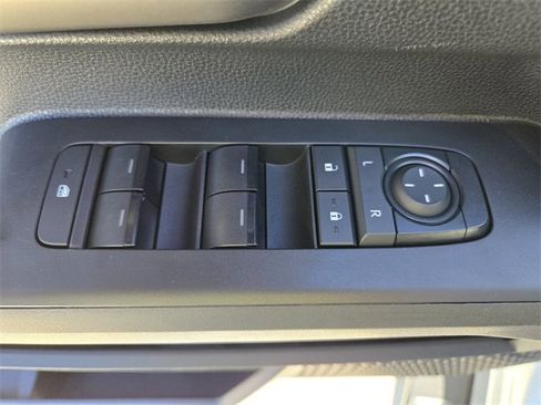 Used 2024 Toyota Tacoma TRD Off-Road image 17