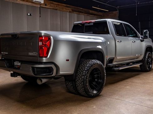 Used 2026 Chevrolet Silverado 3500 High Country w/ High Country Premium Package AWD/4WD image 10