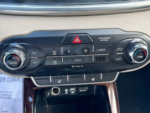 Used 2018 Kia Sorento EX w/ EX Advanced Touring Package image 18