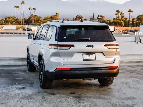 Certified 2024 Jeep Grand Cherokee L Laredo image 7