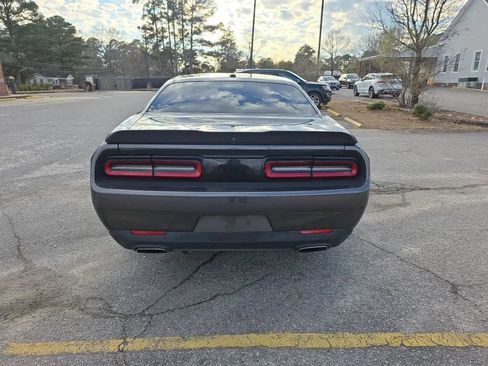 Used 2019 Dodge Challenger SXT w/ Blacktop Package RWD image 5
