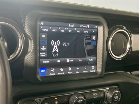 Used 2022 Jeep Wrangler Unlimited Sahara image 15