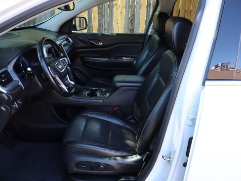 Used 2023 GMC Acadia SLT AWD/4WD image 19
