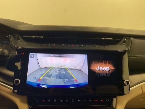 New 2026 Jeep Grand Cherokee Limited image 13