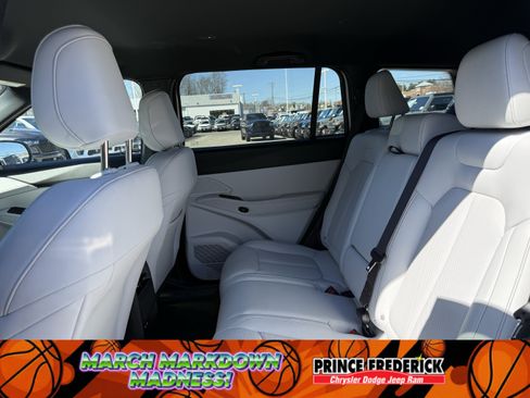 New 2026 Jeep Cherokee Limited image 12