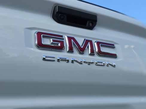 New 2026 GMC Canyon Elevation w/ Convenience Package RWD image 43