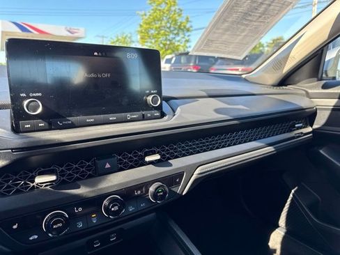 Used 2023 Honda Accord EX image 9