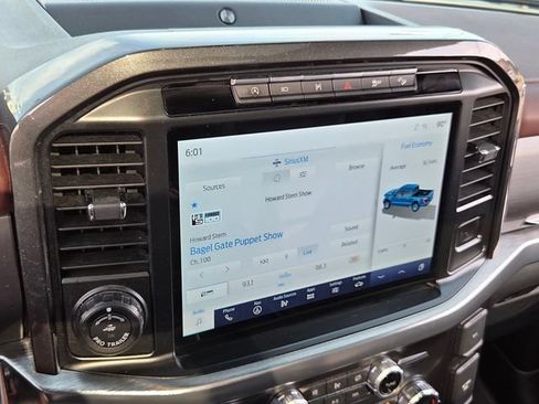 Used 2021 Ford F150 Lariat w/ Equipment Group 502A High AWD/4WD image 19