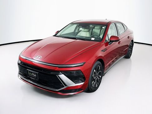 Used 2025 Hyundai Sonata SEL FWD image 3