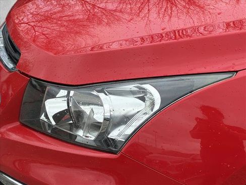 Used 2015 Chevrolet Cruze LTZ w/ Sun, Sound and Sport Package FWD image 10