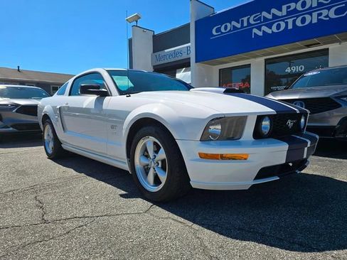 Used 2007 Ford Mustang GT RWD image 2